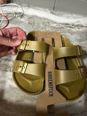 Birkenstock Arizona EVA Kids Sz 2 US/EUR 33 Sandal-Glamorous Gold Unisex